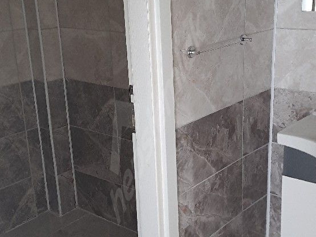 hastane yolunda yüksek giriş kat kiralık 3+1 daire - Görsel 15