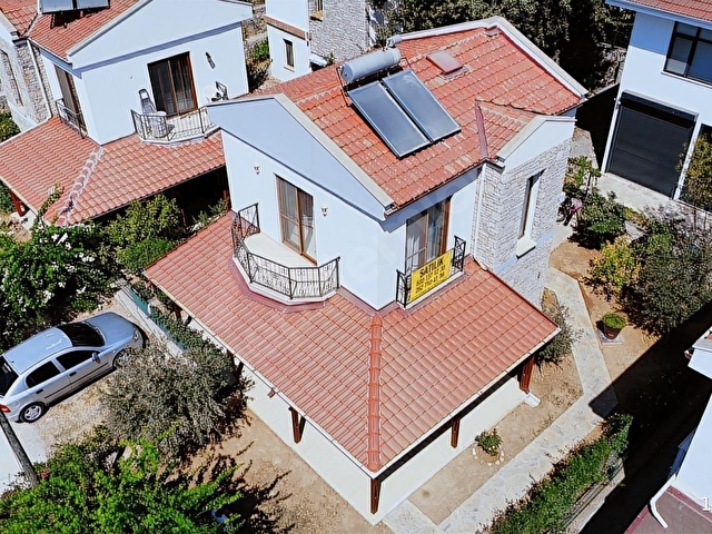 KÖRMEN EMLAKTAN MERKEZDE SATILIK MÜSTAKİL 2+1 VİLLA