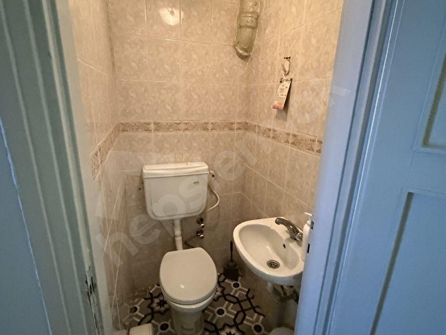 SELİMİYEDE ANA CADDE ÜZERİ 3+1 DÜZ GİRİŞ SATILIK DAİRE - Görsel 19