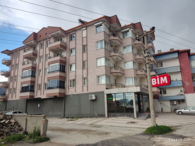 İSTANBUL YOLU KENARINDA 3+1 GENİŞ VE TEMİZ DAİRE