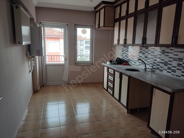 İSTANBUL YOLU KENARINDA 3+1 GENİŞ VE TEMİZ DAİRE - Görsel 3