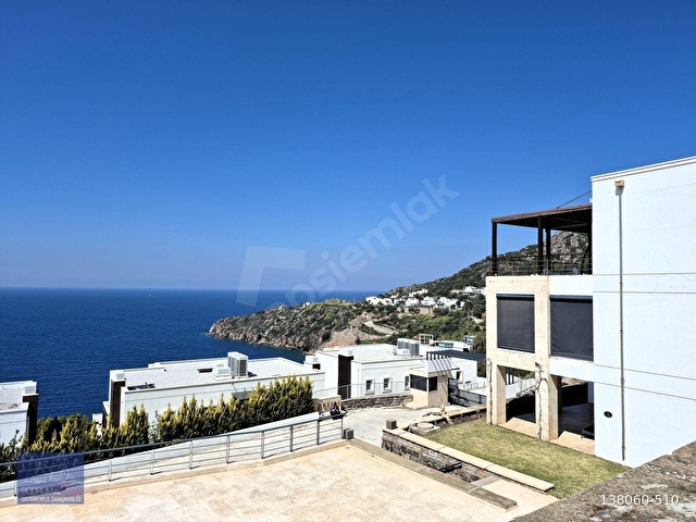 Bodrum Yalıkavak Deniz Manzara Özel Plaj Modern Satılık Daire