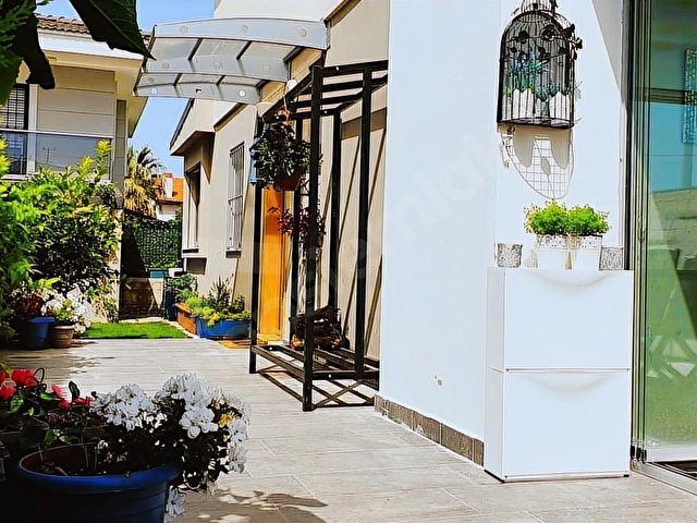 Alaçatı koçtaş karşısı Nilberkden havuzlu kiralık villa - Görsel 3