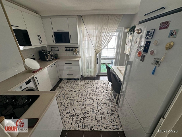 MALAZGİRT MH.GENİŞ M2 KAPALI OTOPARKLI 3+1 SATILIK DAİRE - Görsel 8