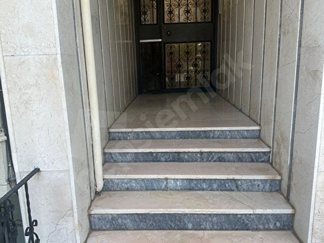 Emirgan Değirmentepe’de Bahçe Kullanımlı, Komple Yenilenmiş, Satılık 2+1 - Görsel 17