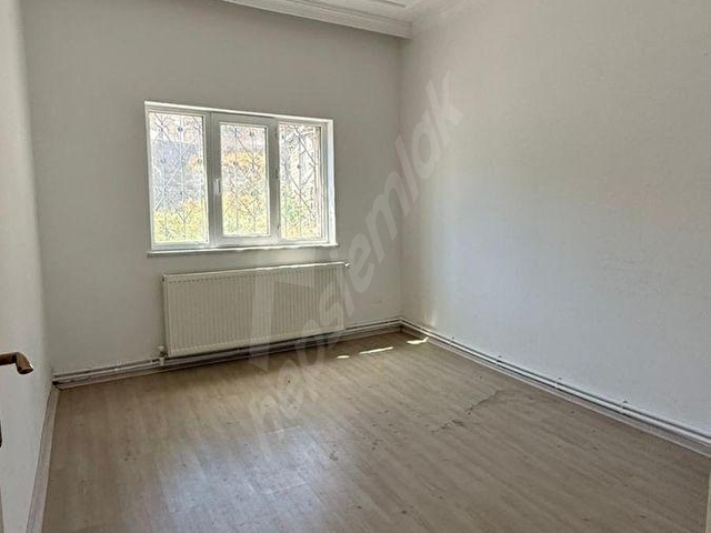 ÖZ GAYE EMLAKTAN DEVELİ FENESEAŞAĞI MAHALLESİNDE SATILIK MÜSTAKİL EV - Görsel 11