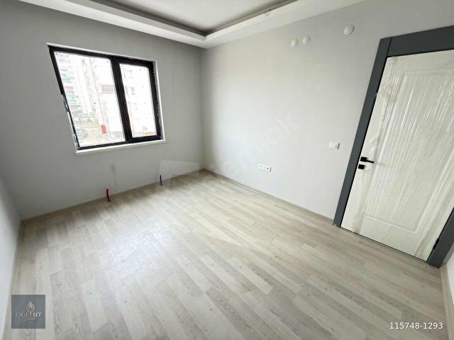 AVCILARDA 3+1 EBEVEYN BANYOLU GİYİNME ODALI 160m² SİTE İÇİNDE - Görsel 28