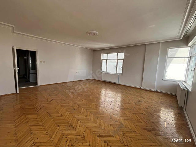 CANCANDAN KOŞU YOLU CEPHELİ 3+1 SATILIK DAİRE - Görsel 4