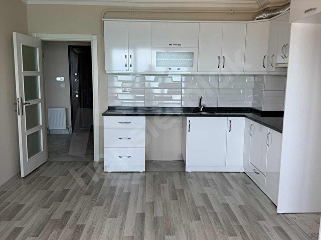 FATİH SİTESİ AİLE APT DENİZ MANZARALI 1+1 DAİRE 8.KAT - Görsel 5