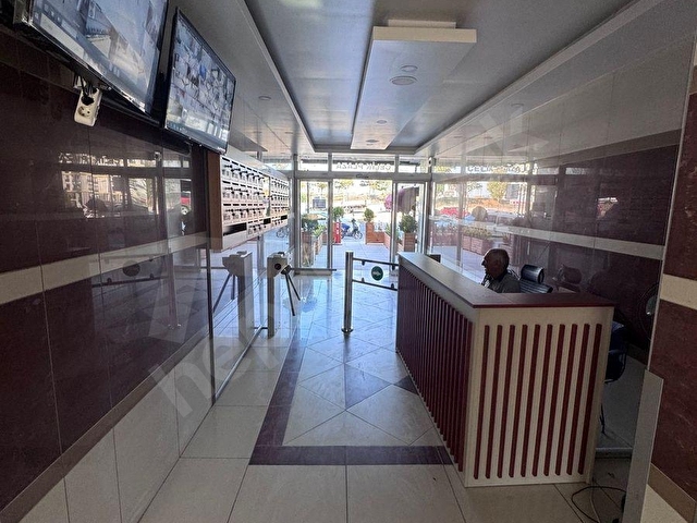 pendik marmara üni. hastanesinin karşısında metro önü home&ofis - Görsel 6