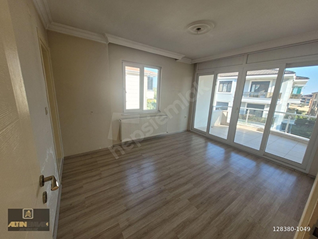 AYVALIK 150 EVLER MAHALLESİNDE KİRALIK 3+1 GENİŞ DAİRE - Görsel 14