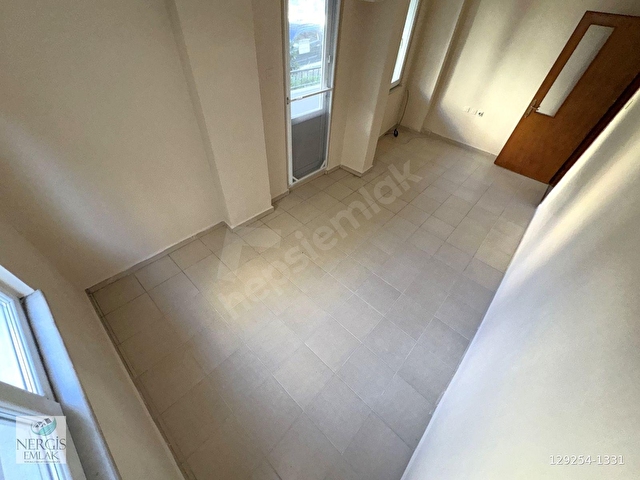 NERGİSTEN AKÇAYDA ÖN CEPHE ÇİFT WCLİ FIRSAT SATILIK 2+1 DAİRE - Görsel 4