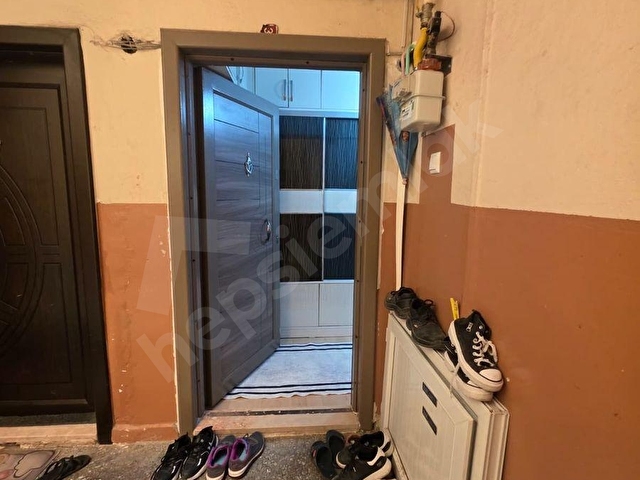 İNCEOĞLUNDAN YUNUSEMREDE SATILIK ARA KAT DAİRE