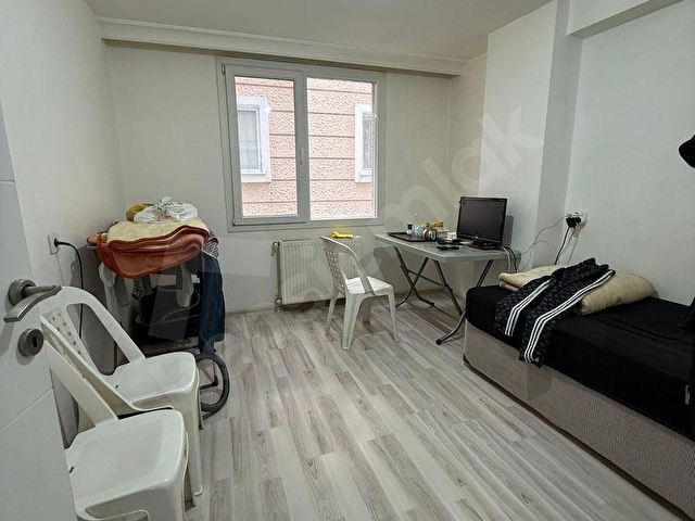 E-5 YAKIN, MERKEZİ OTOPARKLI VE GENİŞ SATILIK 2+1 DAİRE - Görsel 14
