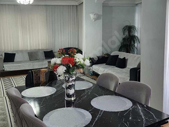 BAHÇELİEVLER HÜRRİYET MH.CADDESİ ÜZERİNDE 3+1 SATILIK DAİRE - Görsel 2