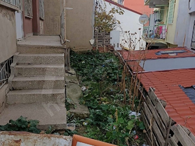 UŞAK MERKEZDE SATILIK MÜSTAKİL 2 KATLI BAHÇELİ EV APART YAPMAYA UYGUN - Görsel 3