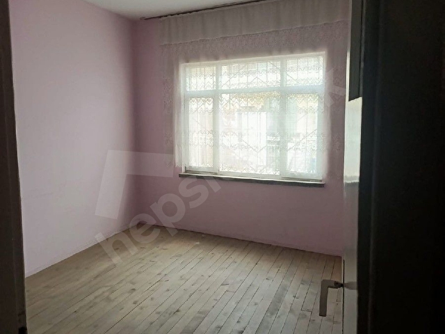 UŞAK MERKEZDE SATILIK MÜSTAKİL 2 KATLI BAHÇELİ EV APART YAPMAYA UYGUN - Görsel 5