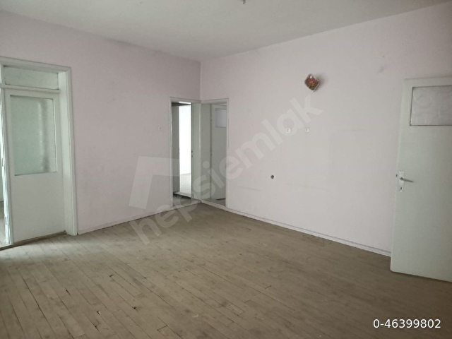 UŞAK MERKEZDE SATILIK MÜSTAKİL 2 KATLI BAHÇELİ EV APART YAPMAYA UYGUN - Görsel 8