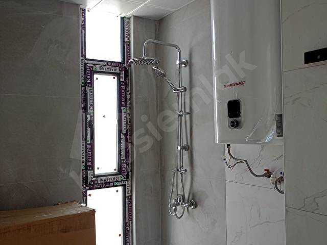 Harika bir sitede denize sıfır ailenizle altlı üstlü oturabileceğiniz villa - Görsel 21
