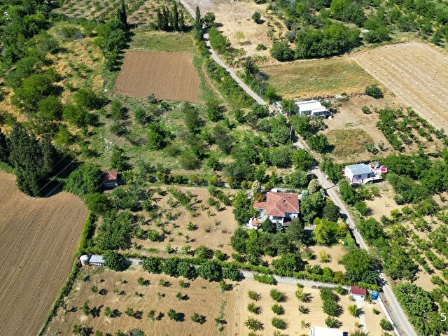 KARAMÜRSEL İNEBEYLİ 2797 M2 BAHÇE İÇİNDE SATILIK MÜSTAKİL EV - Görsel 8