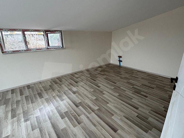 EYÜPSULTAN DA KAÇIRILMAYACAK FIRSAT! CADDEYE 50M  3+2 DUBLEKS  YÜKSEK KİRA GETİRİLİ PRESTİJ DAİRE - Görsel 18