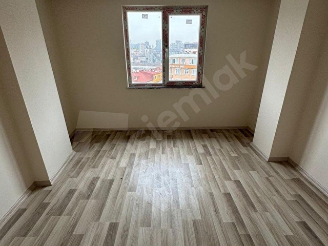 EYÜPSULTAN DA KAÇIRILMAYACAK FIRSAT! CADDEYE 50M  3+2 DUBLEKS  YÜKSEK KİRA GETİRİLİ PRESTİJ DAİRE - Görsel 5