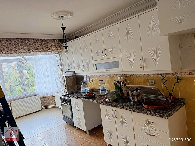 SARIYER BAHÇEKÖYDE ORMAN MANZARALI FERAH 150 M2 SATILIK DAİRE - Görsel 11