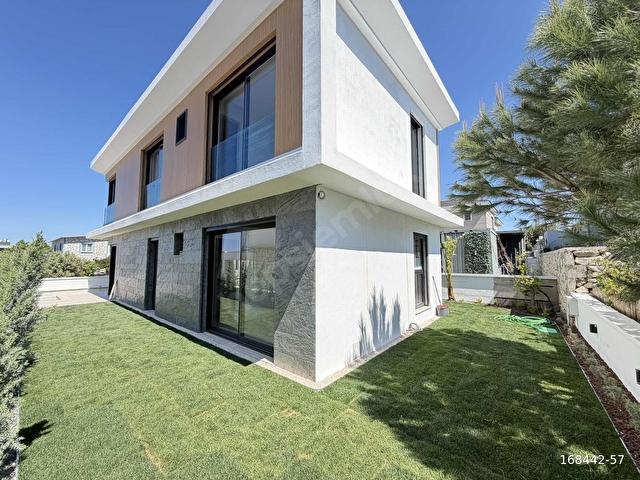 YUSEDEN BAHÇELİEVLERDE DENİZ MANZARALI SATILIK MÜSTAKİL VİLLA - Görsel 28