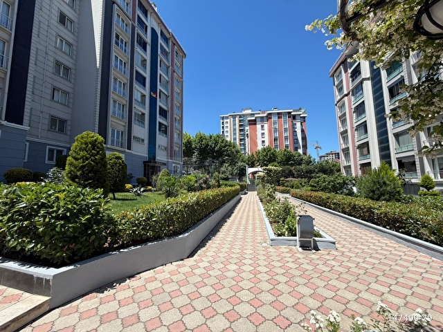 MEKAN KONAKLARINDA 130 M2 3+1 OTOPARKLI GÜVENLİKLİ METROYA KOMŞU