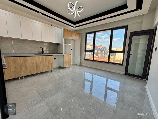 ESTORİA DAN ZAFER MAHALLESİNDE MODERN TASARIMLI 2+1 DAİRE - Görsel 3