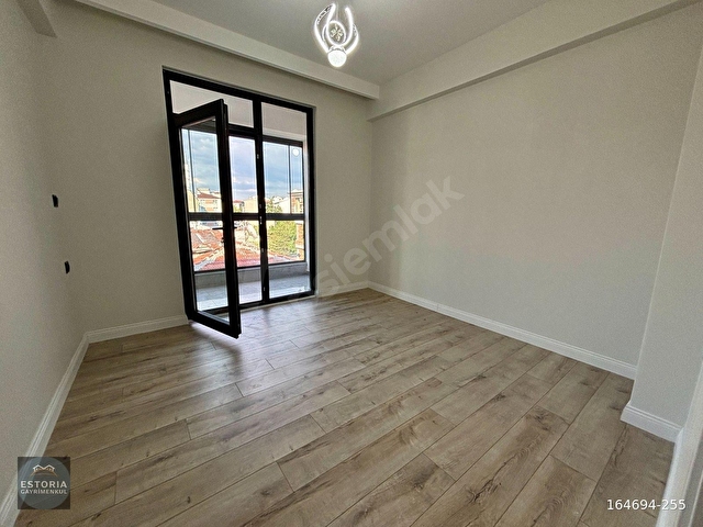 ESTORİA DAN ZAFER MAHALLESİNDE MODERN TASARIMLI 2+1 DAİRE - Görsel 13