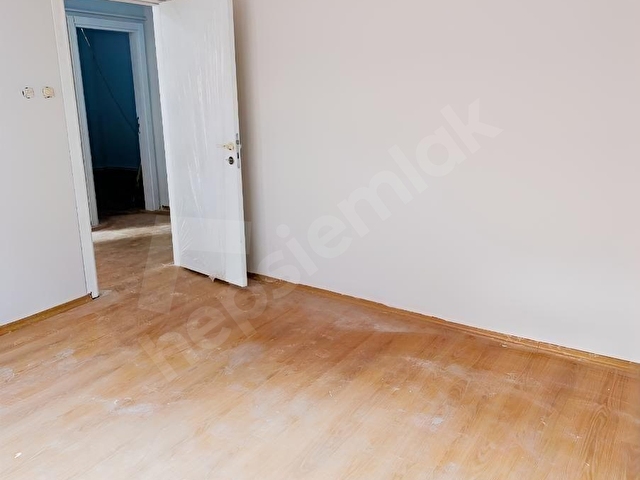 2+1 Kiralık Daire 4. Levent Metroya 3 Dakika Boyalı Tadilatlı - Görsel 4