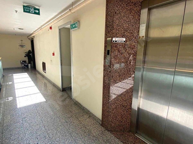 KADIKÖY MERKEZDE PLAZA İÇERİSİNDE OFİS KATI - Görsel 2