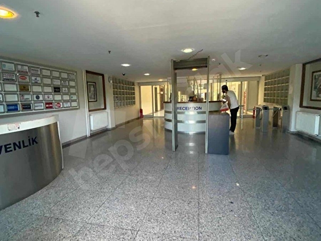 KADIKÖY MERKEZDE PLAZA İÇERİSİNDE OFİS KATI - Görsel 5