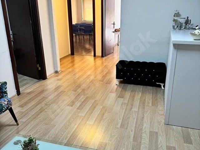 KADIKÖY MERKEZDE PLAZA İÇERİSİNDE OFİS KATI - Görsel 9