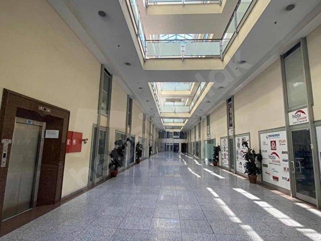 KADIKÖY MERKEZDE PLAZA İÇERİSİNDE OFİS KATI - Görsel 11