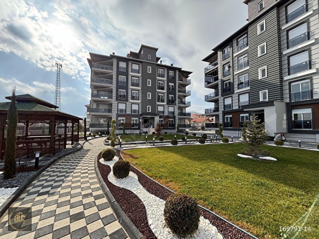 BLC GAYRİMENKULDEN UZUNOLUK MH. MUHTEŞEM SİTEDE 2+1 DAİRE