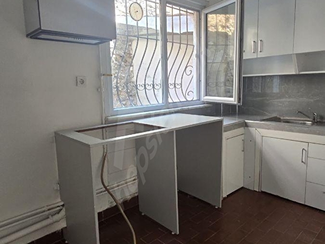 ULUSDA OKUL YOLU SOKAKTA YENİLENMİŞ GENİŞ KULLANIŞLI DAİRE - Görsel 19