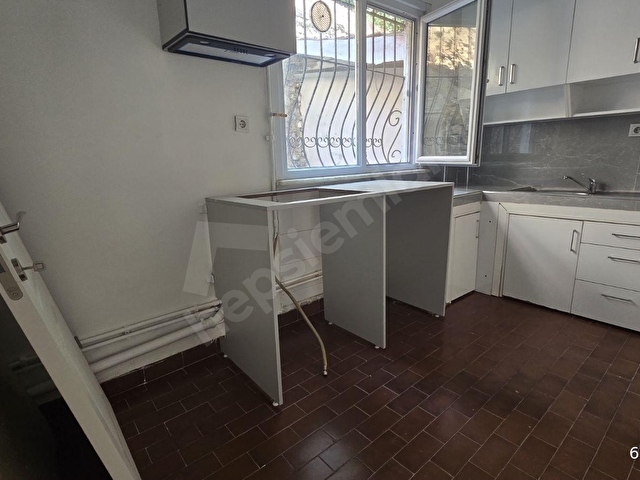ULUSDA OKUL YOLU SOKAKTA YENİLENMİŞ GENİŞ KULLANIŞLI DAİRE - Görsel 20