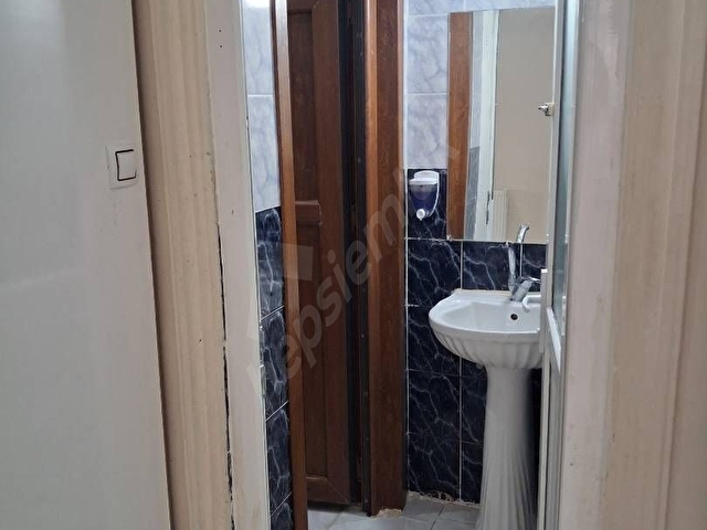 KOOPERATİF MAHALLESİNDE (VAKIF OLMAYAN) TERAS KATI SATILIK DAİRE - Görsel 7