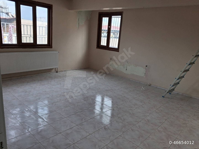 KOOPERATİF MAHALLESİNDE (VAKIF OLMAYAN) TERAS KATI SATILIK DAİRE - Görsel 5