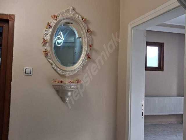 KOOPERATİF MAHALLESİNDE (VAKIF OLMAYAN) TERAS KATI SATILIK DAİRE - Görsel 9