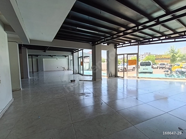 S&S REALden ERTUĞRULGAZİ de Cadde Uzere Kiralık 900 M² Dükkan