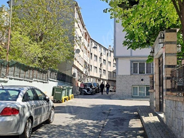 DOĞAN EMLAKTAN ŞEHREMİNİ MAH  ..2+1.85M2.2..KAT BALKONLU ÇİFT CEPHE ÖĞRENCİ VE MEMURA UYGUNDUR - Görsel 3