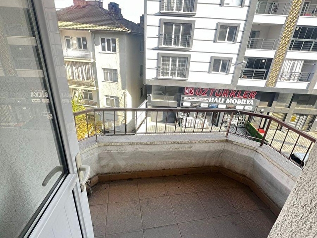 FİNANS GAYRİMENKULDEN ÇARŞI MERKEZDE İÇİ YAPILI DAİRE - Görsel 6