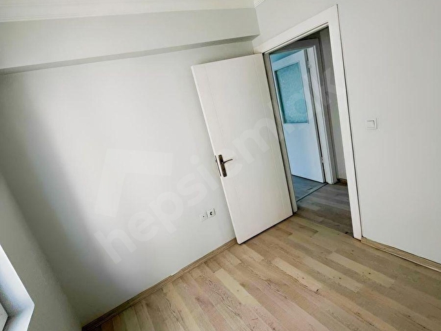 Tamamına kredi 2+1 80 m2 kacmaz 30 bin kira getirili