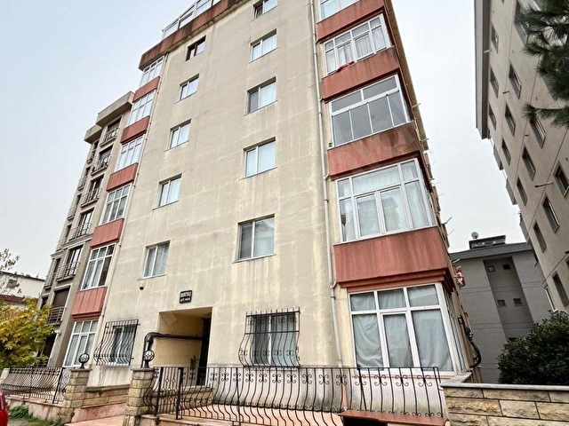 KARLIKTEPE MAHALLESİNDE NET 95M2 BALKONLU 3+1 DAİRE