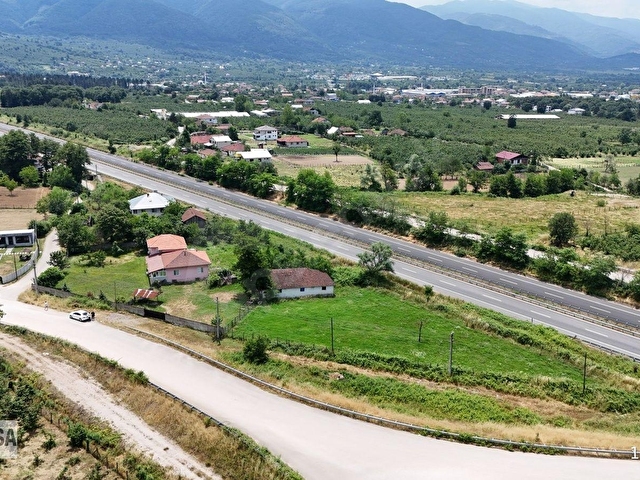KW METSADAN YEŞİLÇAM KÖYÜNDE SATILIK MÜSTAKİL EV VE ARSA - Görsel 15