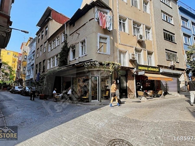 BEYOĞLU SURURİ MAHALLESİNDE DÜKKANLI KARGİR APARTMAN - Görsel 3