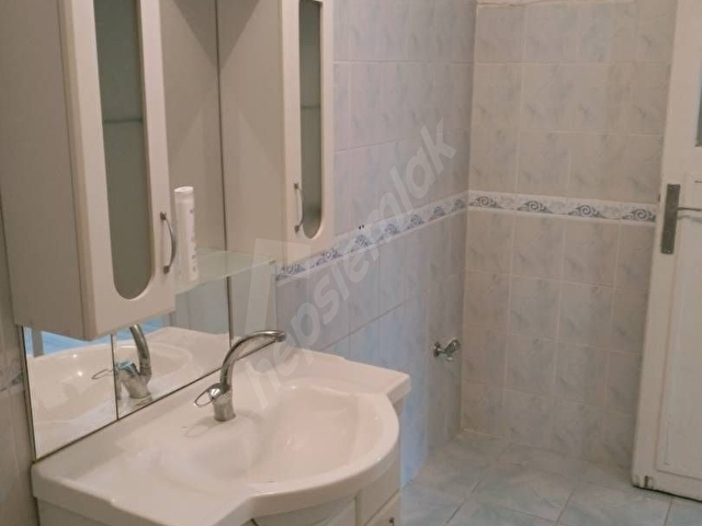Esenyalı Mahallesinde ana cadde üzerinde yatırımlık E-5 e yakın 2+1 daire - Görsel 12